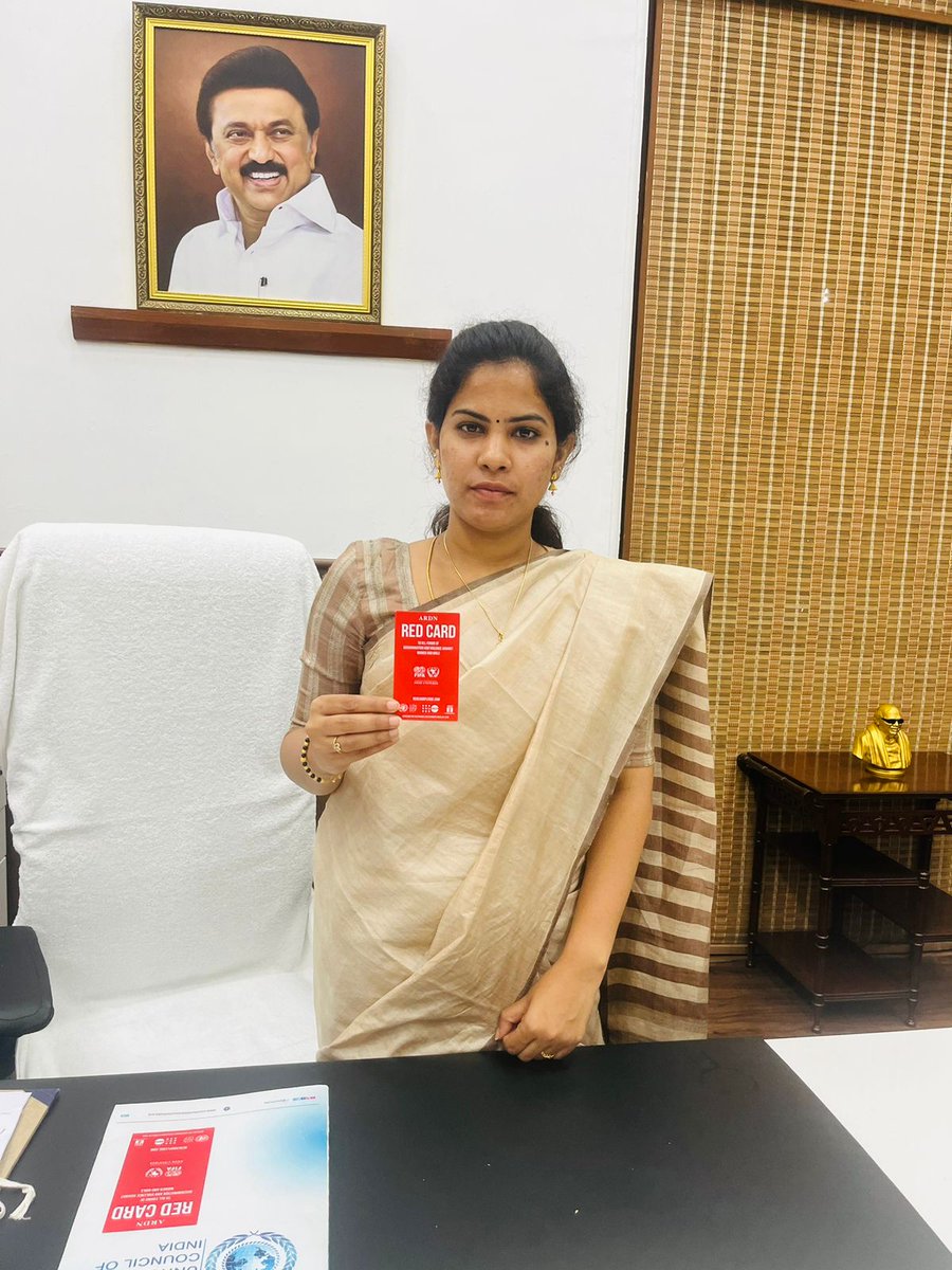 YUCIindia's tweet photo. Youth United Council of India is delighted to announce that Mrs.Priya Rajan, Mayor of Chennai has joined us in the "Red Card Campaign" and extended his support by raising the Red Card to put an end to all the discrimination and violence towards women and girls. #yuciindia #ARDN https://t.co/iujIqdlIQP