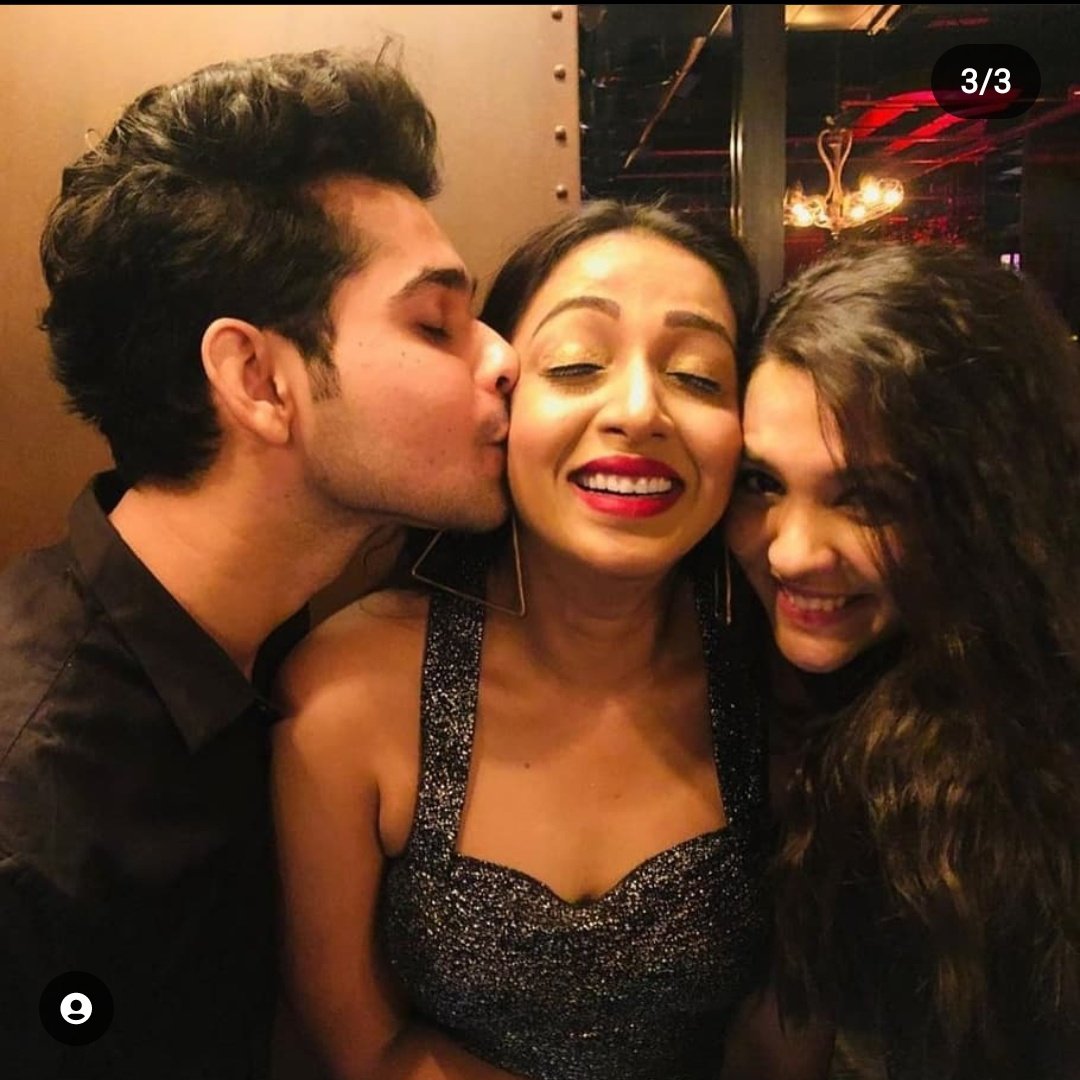 v_pranali_88's tweet photo. This three😍😍 also pranali is looking sexy 🥹🥹dev and pranali bond is pure ❤️❤️🌸🌸
#PranaliRathod #devaditya https://t.co/RCyhWh8KqB