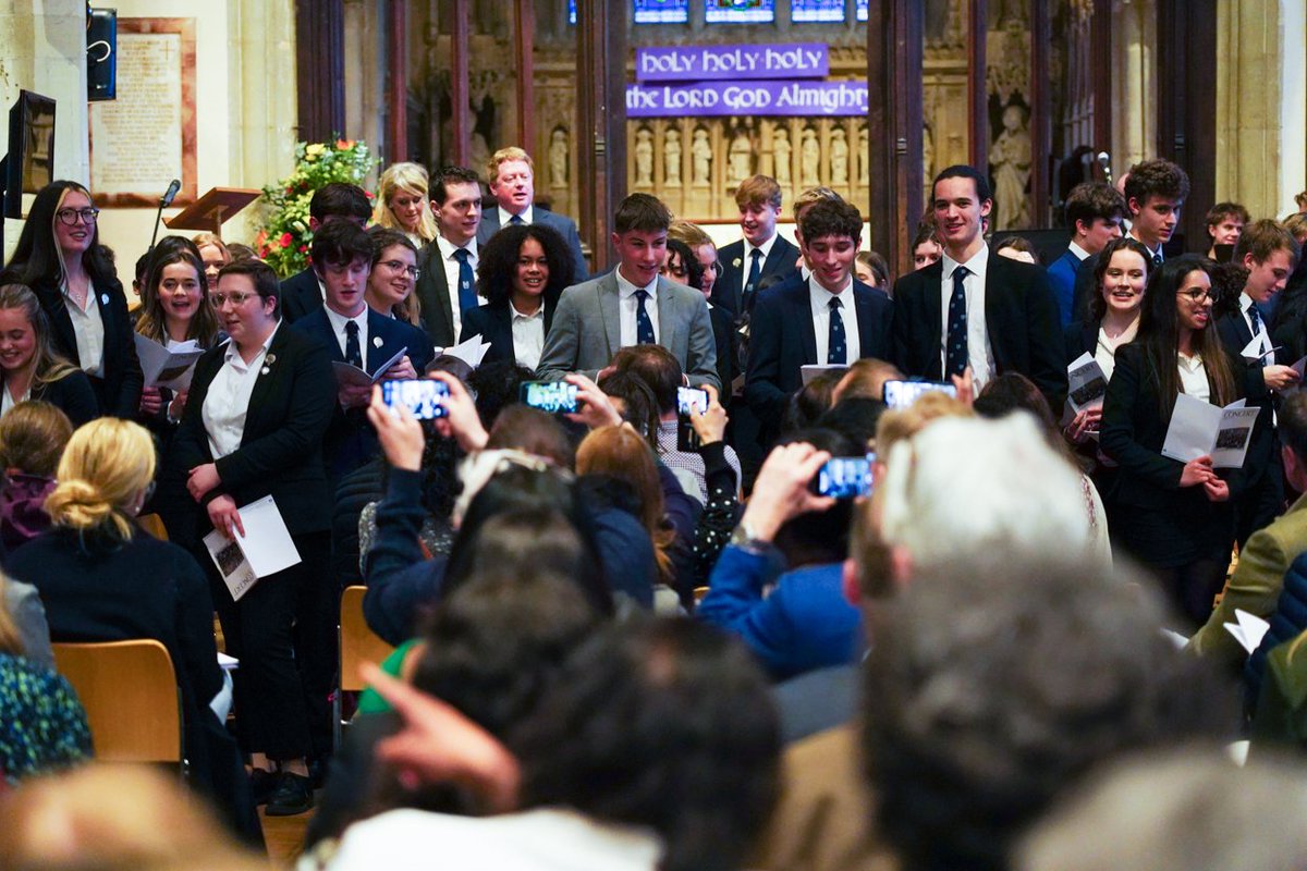 Reigate Grammar School tweet media