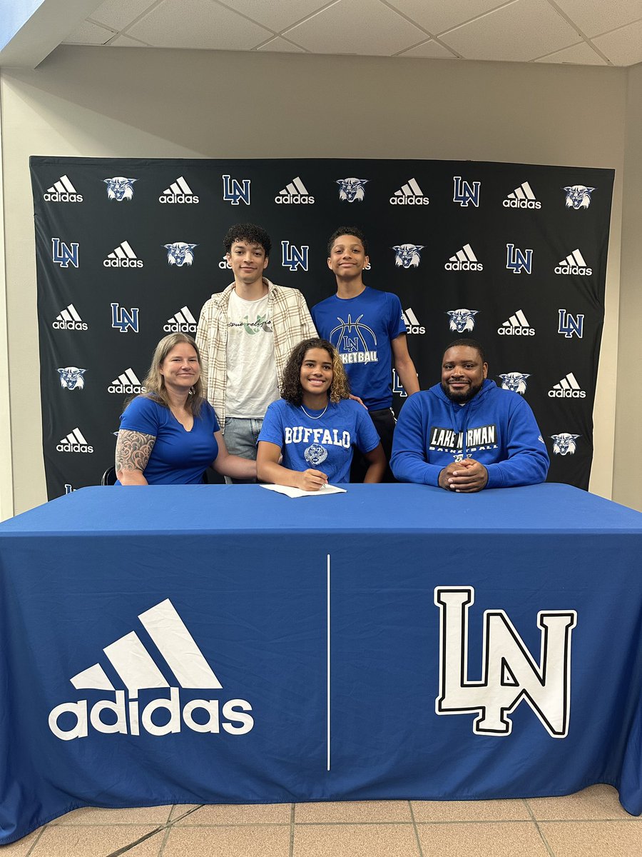 LNHSGBB's tweet photo. It was great to celebrate our Senior @Kirsten_Lewis21 on her signing day. We look forward to watching Kirsten as she continues her next chapter with @UBwomenshoops and @beckyburke11! 

@LKNAthletics @LNHS_Athletics @Oceanprose @BallHerHoopsCLT @Mindy_McCarthy3 @CghrMedia https://t.co/CyReIOkRgP