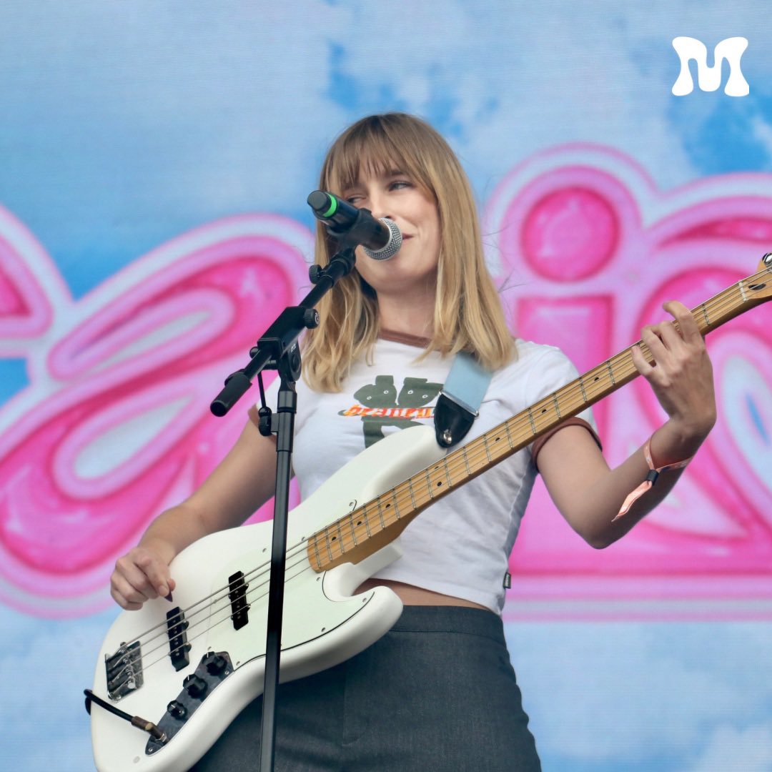 MagmaRevista's tweet photo. Aquí os dejamos algunos de los close-ups de lxs guapxs de @cariniopop, @carolinadurante y @unpocotrashien el @WARMupfestival que aún no os habíamos enseñado ⭐️

📸 @adrian_cotillas https://t.co/k7iXUPnzka