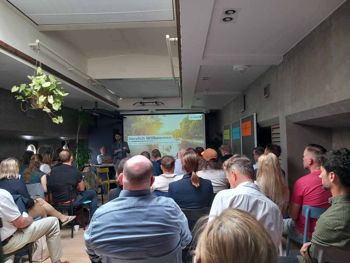 visitBerlinNews's tweet photo. Aktuell findet das erste Netzwerktreffen zum Thema #Wassertourismus statt, zu dem wir sowohl touristische Akteure als auch Vertreter:innen der wasserreichen Bezirke eingeladen haben, denn seit Jahren gewinnt der Wassertourismus in #Berlin an Beliebtheit ⛵️🚣⛴️ https://t.co/lZtW60fSqd