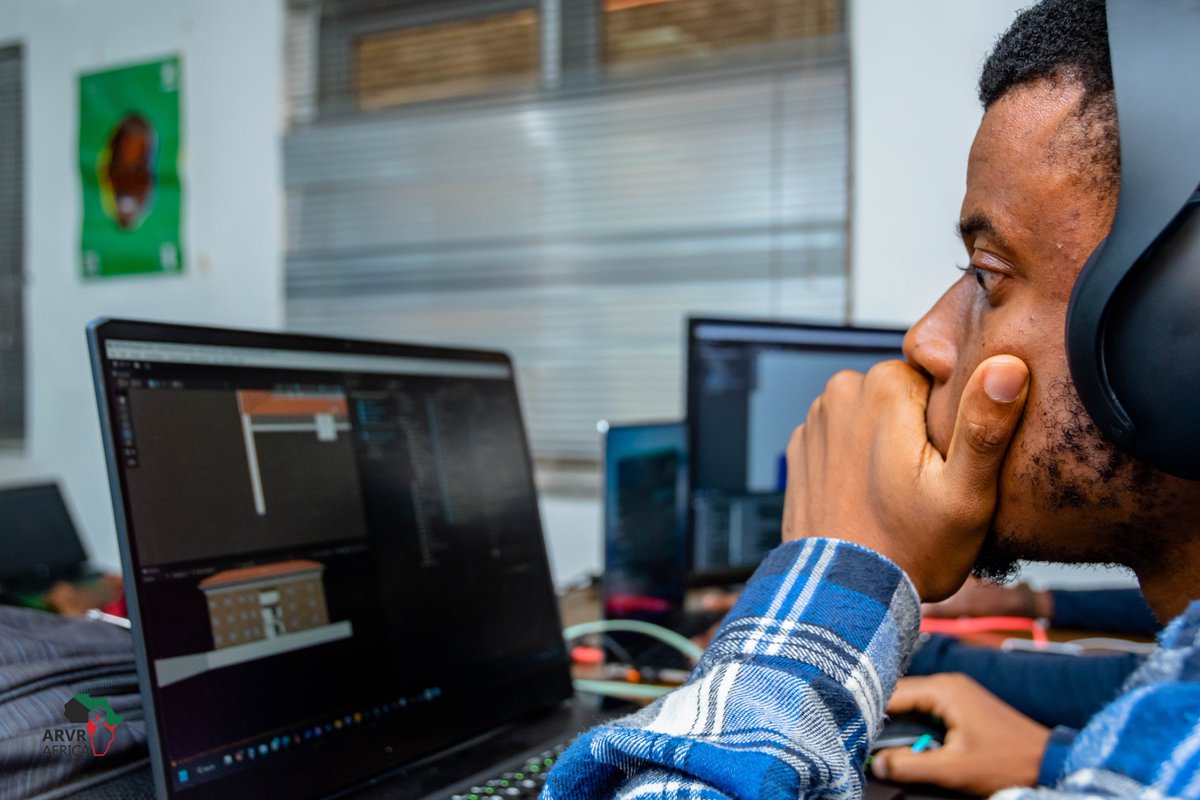 ARVRAfrica's tweet photo. Once upon a time, a group of world changers in Lagos - Nigeria gathered at @imisi3d to hack.
@oluwaseun0_0 @shanksmate @a_ibiyeye (in the pictures) emerged as champions.
Hard work had paid off. BlocksVR was born #TeamOctane ๐ https://t.co/RKVTgGoTTz