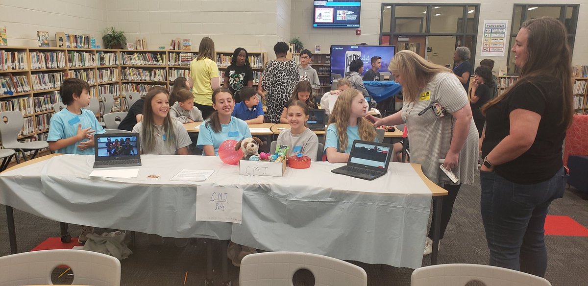 rbassteacher's tweet photo. 5th Grade Shark in action. @CMCSIWarriors https://t.co/vZdjSZPuIY
