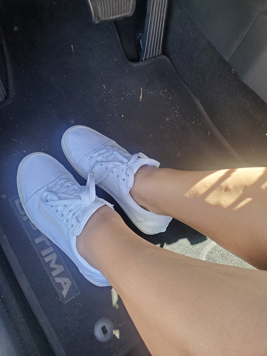 MistressMandy3's tweet photo. Even my carmat is luckier than you losers. 

#footslave #femdom https://t.co/Aq06xs09Ng