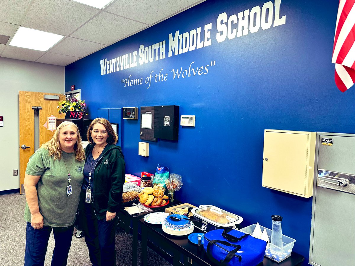 ABuhr_WSMS's tweet image. We 💙 our school nurses and couldn’t function without them!! Thank you Natalie &amp;amp; Kim! 🩺 #SchoolNurseDay #WSMSWolves #WeAreWentzville