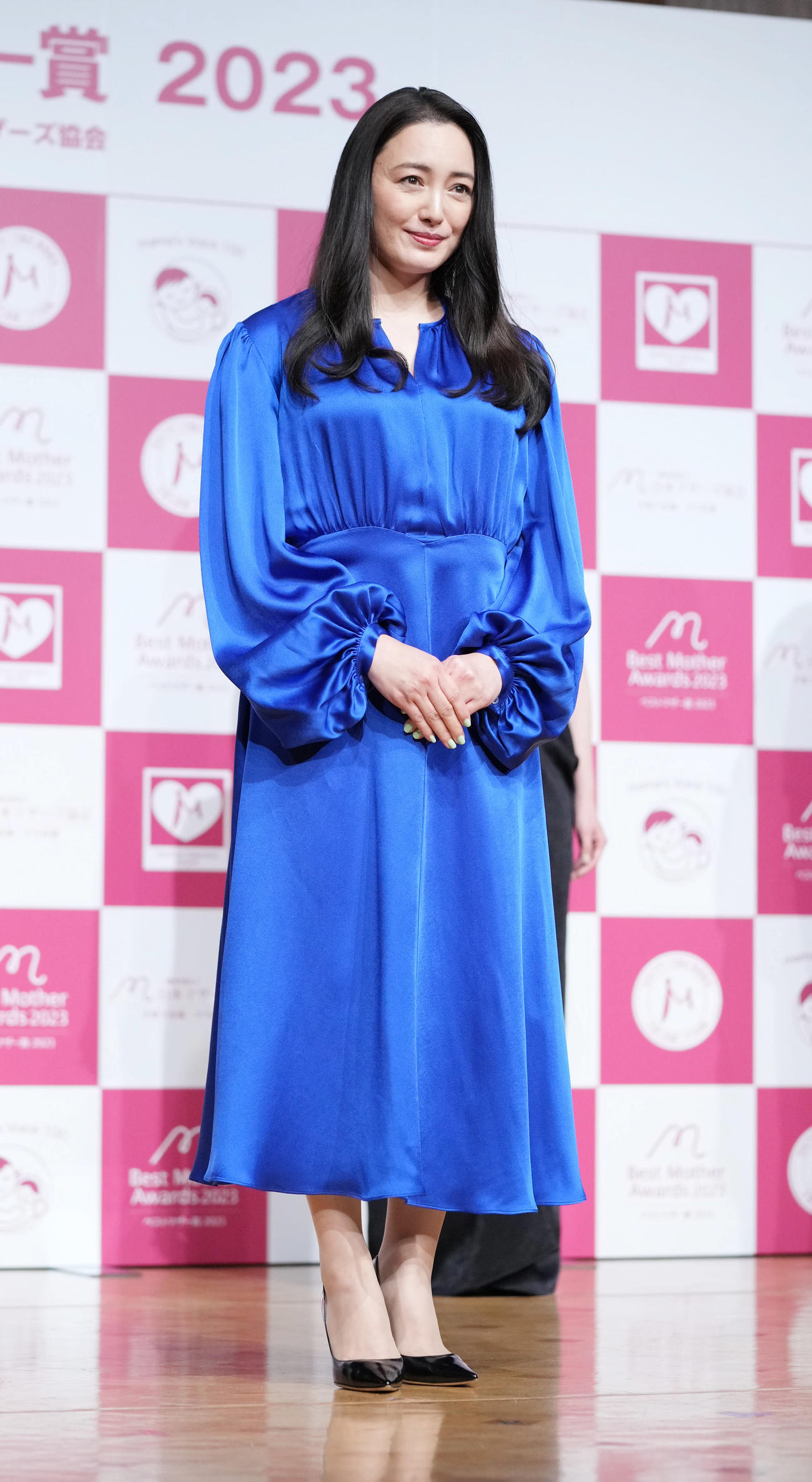 nakama yukie Xユーザーのunleashthegeekさん: 「Nakama Yukie (43) at 'Best Mother Awards 2023' on  May 11. She married Tanaka Tetsushi in 2014 and they have 4-year-old twin  boys. https://t.co/xuN4DS4APM」 / X