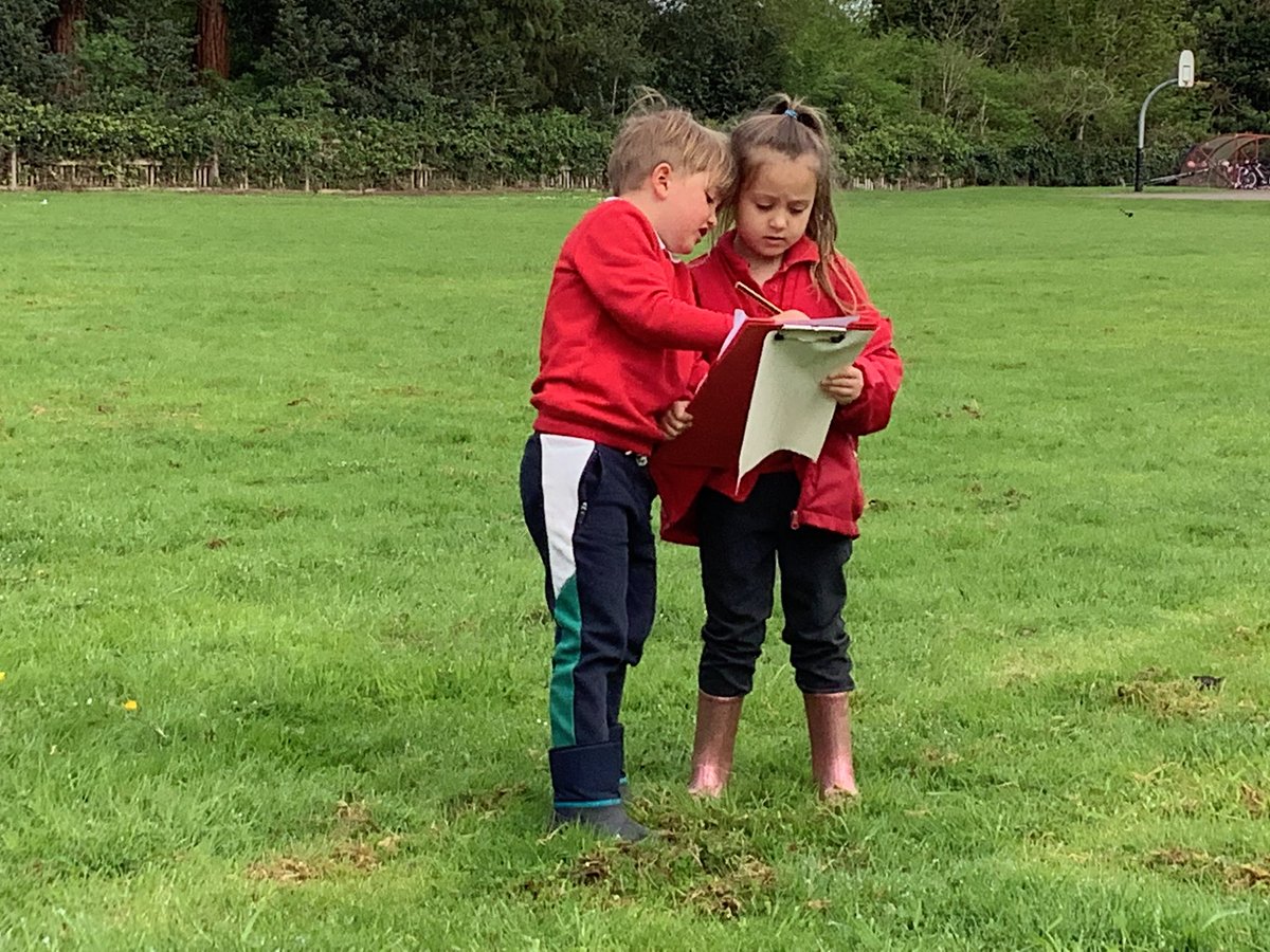 Barfordstpeters's tweet photo. Do wild flowers grow more around the edge of our school field or in the middle?
Today during forest school, Reception carried out a brilliant science investigation, observing, counting, collaborating and decision making. #bspEYFS #bspScience https://t.co/cw7cxKt0lg