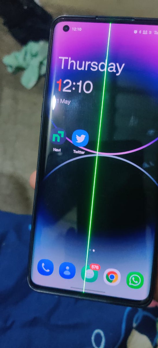 shoebazhar6's tweet image. @OnePlus_IN one plus new scam after update mobile green line show  #oneplusscam