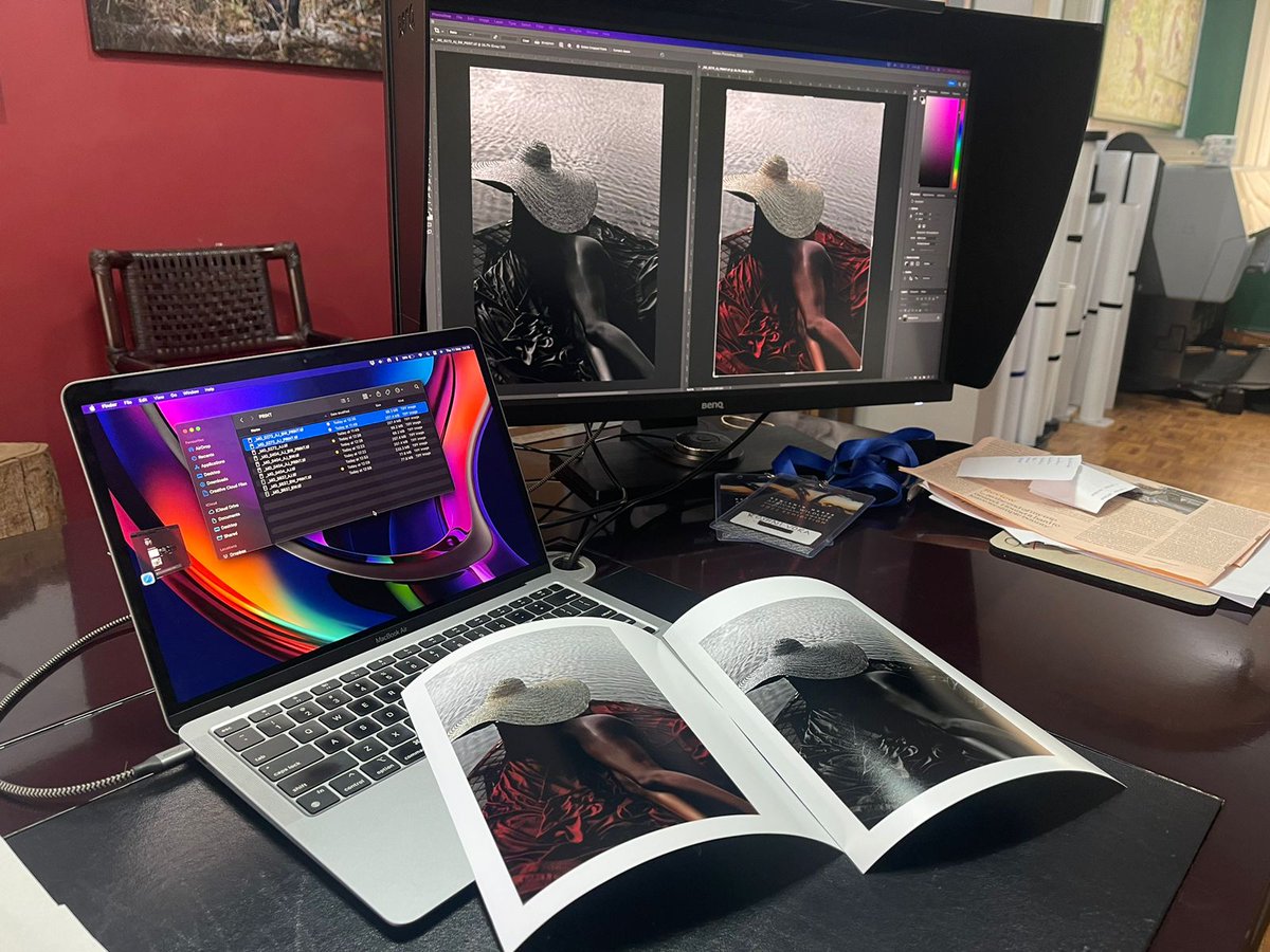 junejulyke's tweet photo. Have you ever had one of those days where you felt like it was all coming together? Today was that day for me. I've been in my head about my art for such a long time and today when I saw it  printed, I touched it and I knew  this is a beautiful thing! Art Printscoming very soon❤️ https://t.co/1kiHscUvVD