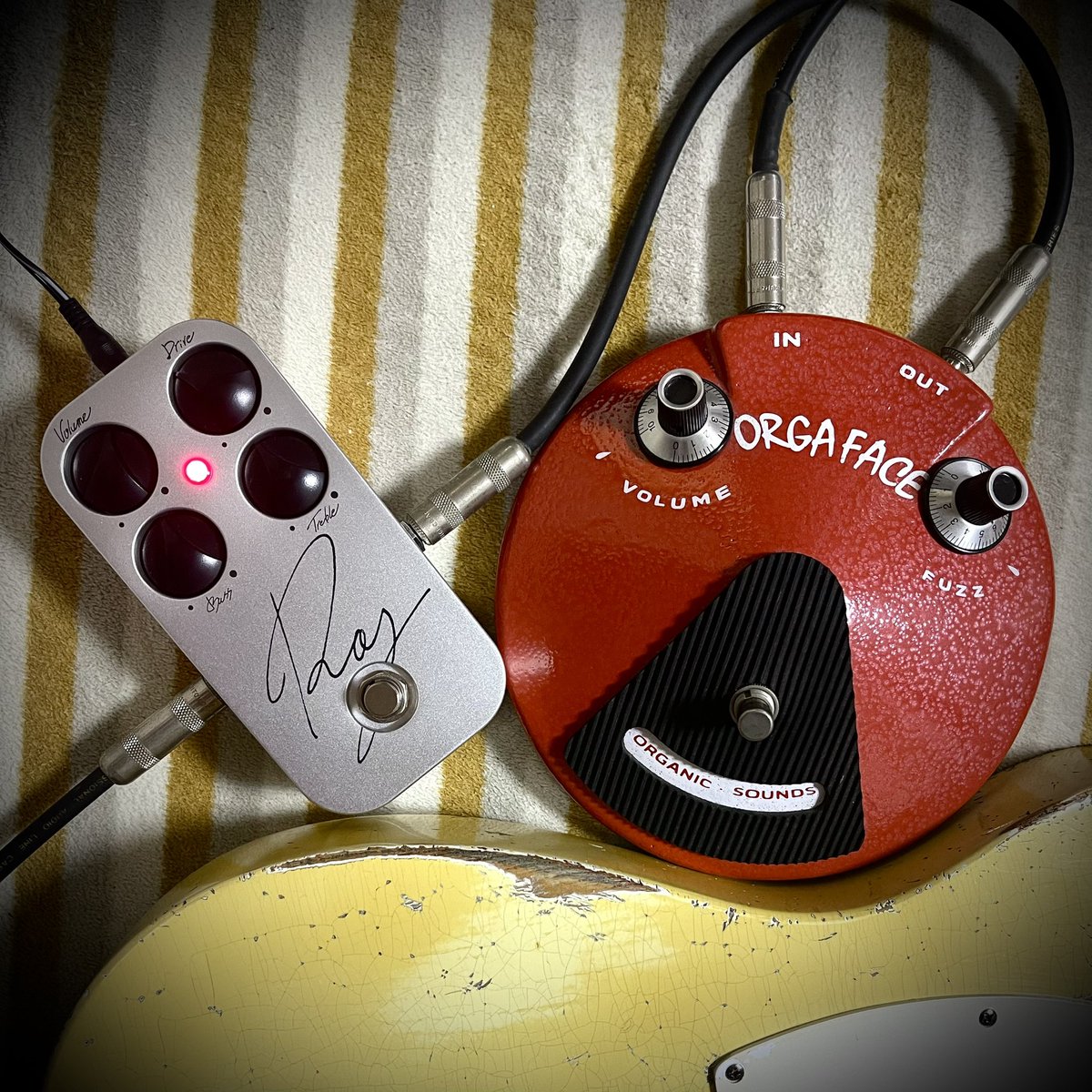 Paolo0823's tweet photo. この組み合わせ良い!『ファズ沼』がこんなに心地良い事にもっと早く気付けてればw湯水の如くお金は無くなりますがwww
#ファズ #FUZZ #ファズ沼 #Organicsounds #orgaface #CULT #Ray #エフェクター #エレキギター https://t.co/UjWXGdFPCT