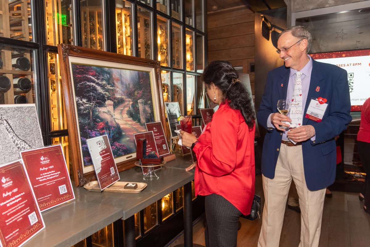 heartmaryland's tweet photo. Thank you to our guests, sponsors, volunteers and supporters who attend our #HeartofMD and #GoRedMD events! You give life to our mission to be a relentless force for a world of longer, healthier lives!
More photos in thread ... 1/4 https://t.co/A2ARsqQoTM