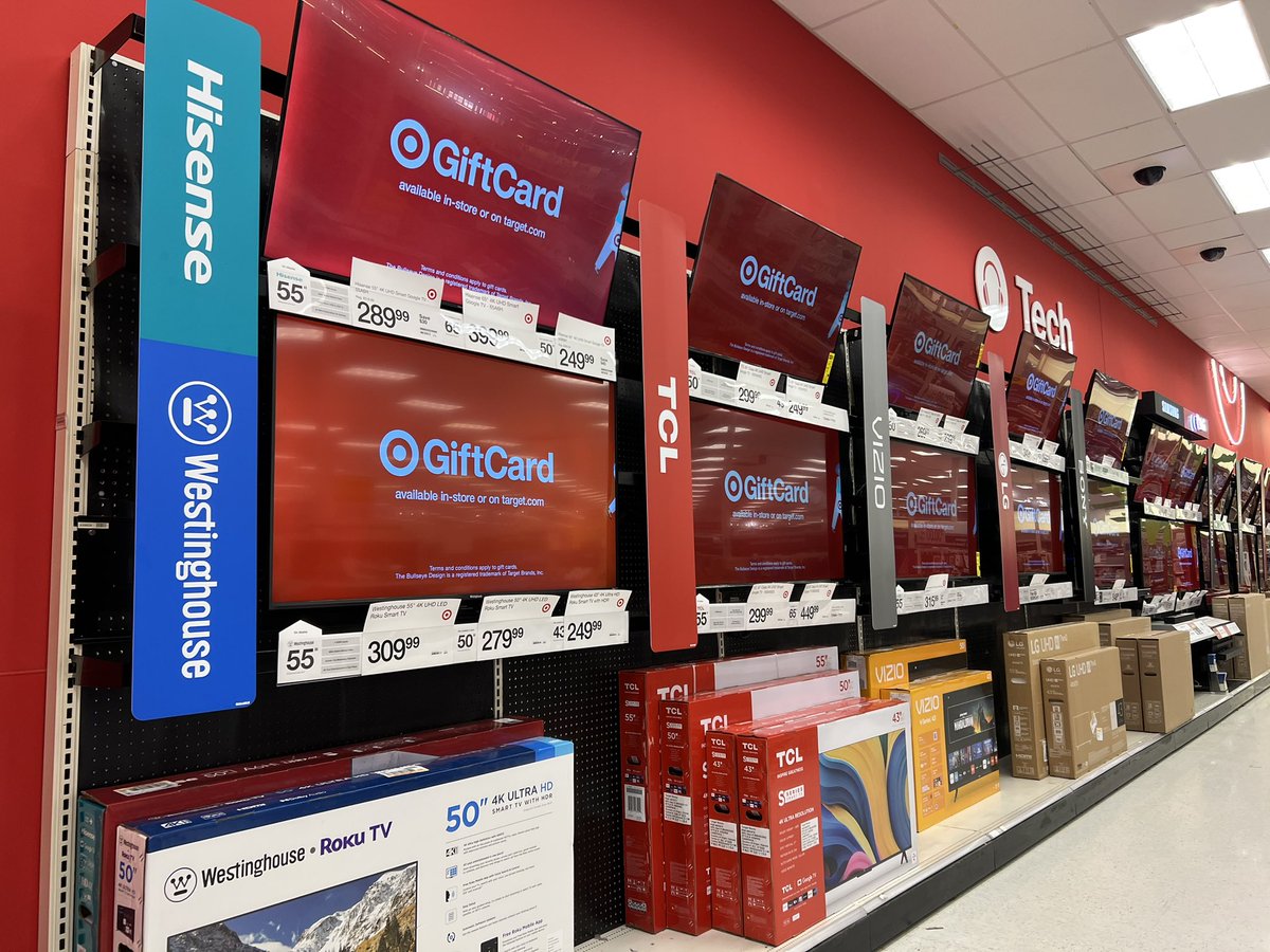 We LOVE a good tv wall transition 🤩