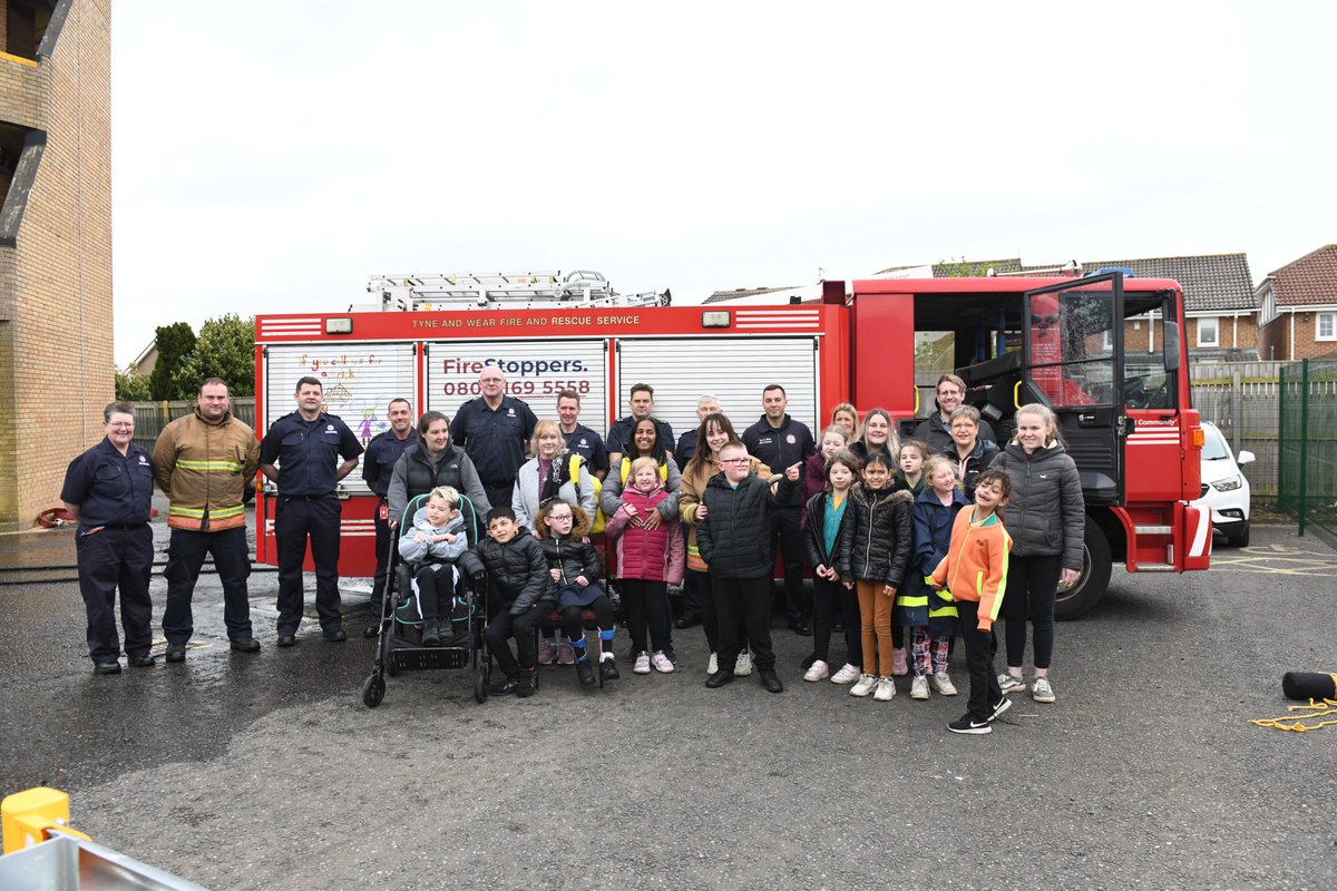 Our way of saying thank you 🤗🧡 Firefighters at West Denton recently had the joy of welcoming students from Hadrian School to the fire station for a fun afternoon of activities. Read more bit.ly/41sXzJ7