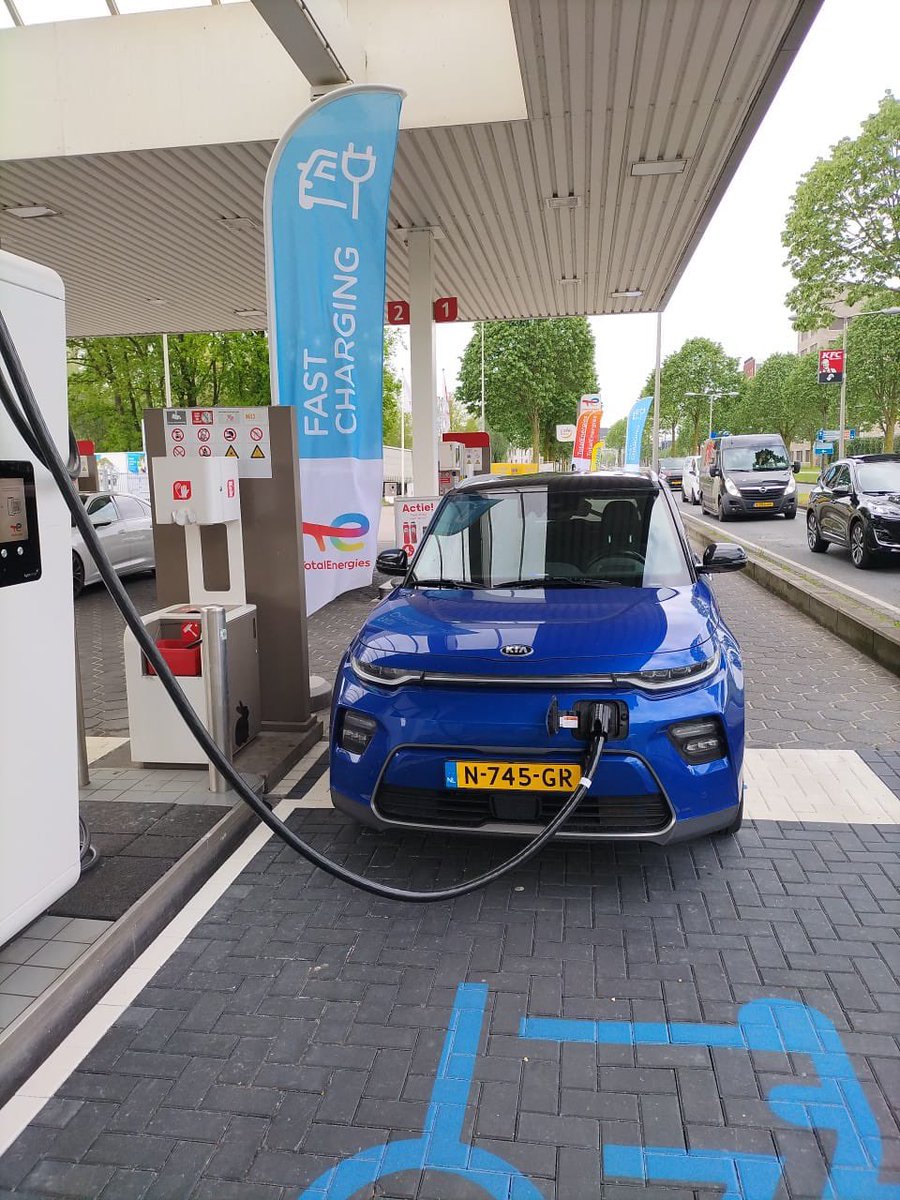 U kunt nu ook stroom tanken bij ons, de nieuwe snellader is gisteren in gebruik genomen! <a href="/TotalEnergies/">TotalEnergies</a> High Power Charger.