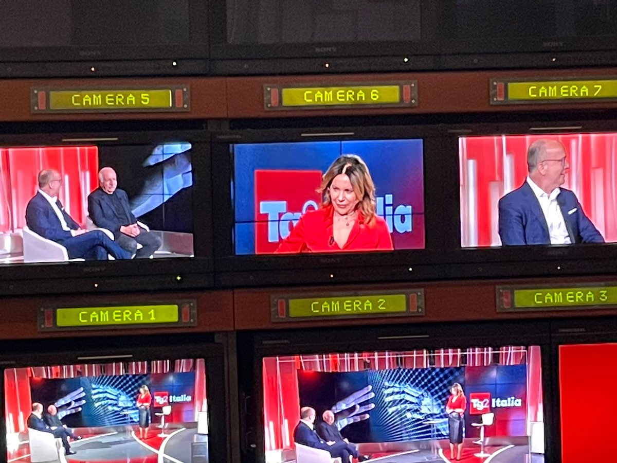 SantoniAgo's tweet photo. Today at @tg2rai Italia, to talk about #education and #AI

A very interesting discussion on how technologies can help us to be more competitive in the business.

Watch the full show here: https://t.co/x61sA3EE8U https://t.co/RcHP2cXSza