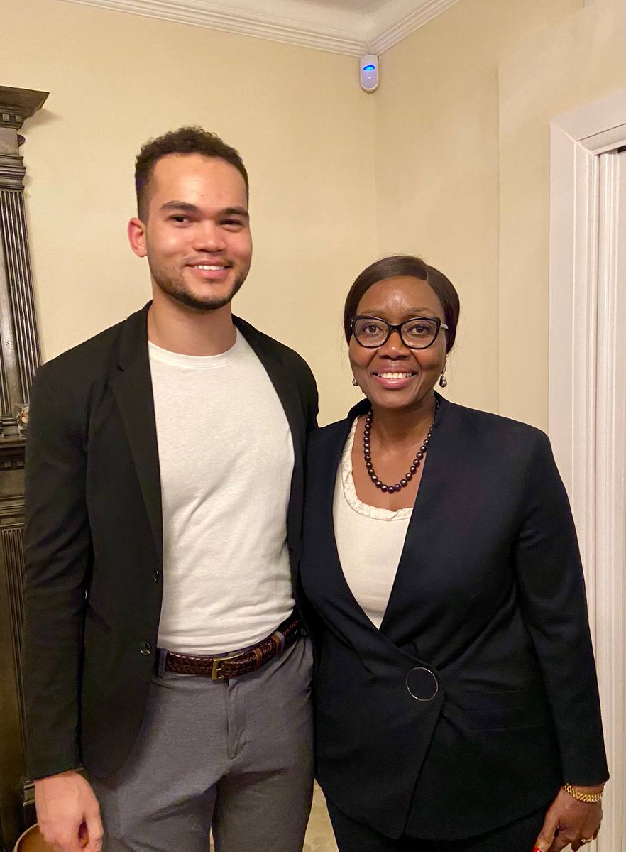DanIdhenga's tweet image. 🇳🇦 I recently sat down for dinner with the Namibian Prime Minister, Saara Kuugongelwa, and Minister of Education, Anna Nghipondoka, and I was blown away by our conversation.
Read more here:
linkedin.com/posts/danidhen…
#namibia #investment #venturecapital #startups #economy #education