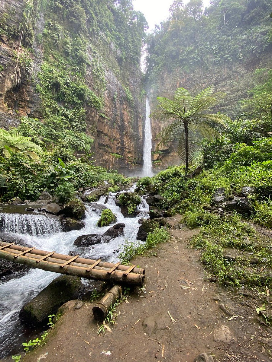 Java_advtrail's tweet image. The other waterfall next to Tumpak Sewu waterfall that you should visit too. #kapasbiruwaterfall #tumpaksewuwaterfall #eastjava #javaadventuretail 

Book our trip here: javaadventuretrail.com/surabaya-jodip…