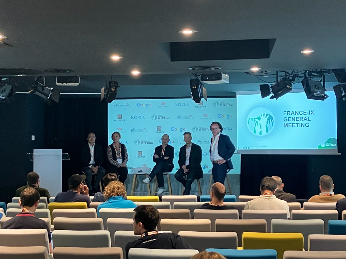 ixpfranceix's tweet image. 👐[#GENERALMEETING] France-IX's General Meeting has officially started. Looking forward to a great time together!  #FRANCEIXGM #community #telecommunications #networking