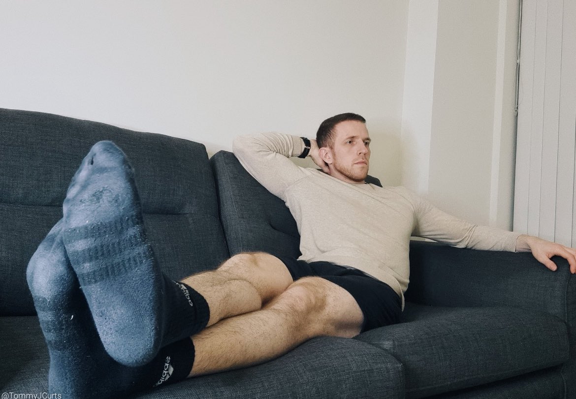 findominfluence's tweet photo. Any subs interested in worshipping the big socked feet of Alpha @TommyJCurts_ ? 🧦 🦶🏼 👅 🤑 https://t.co/hh91qAHpMp