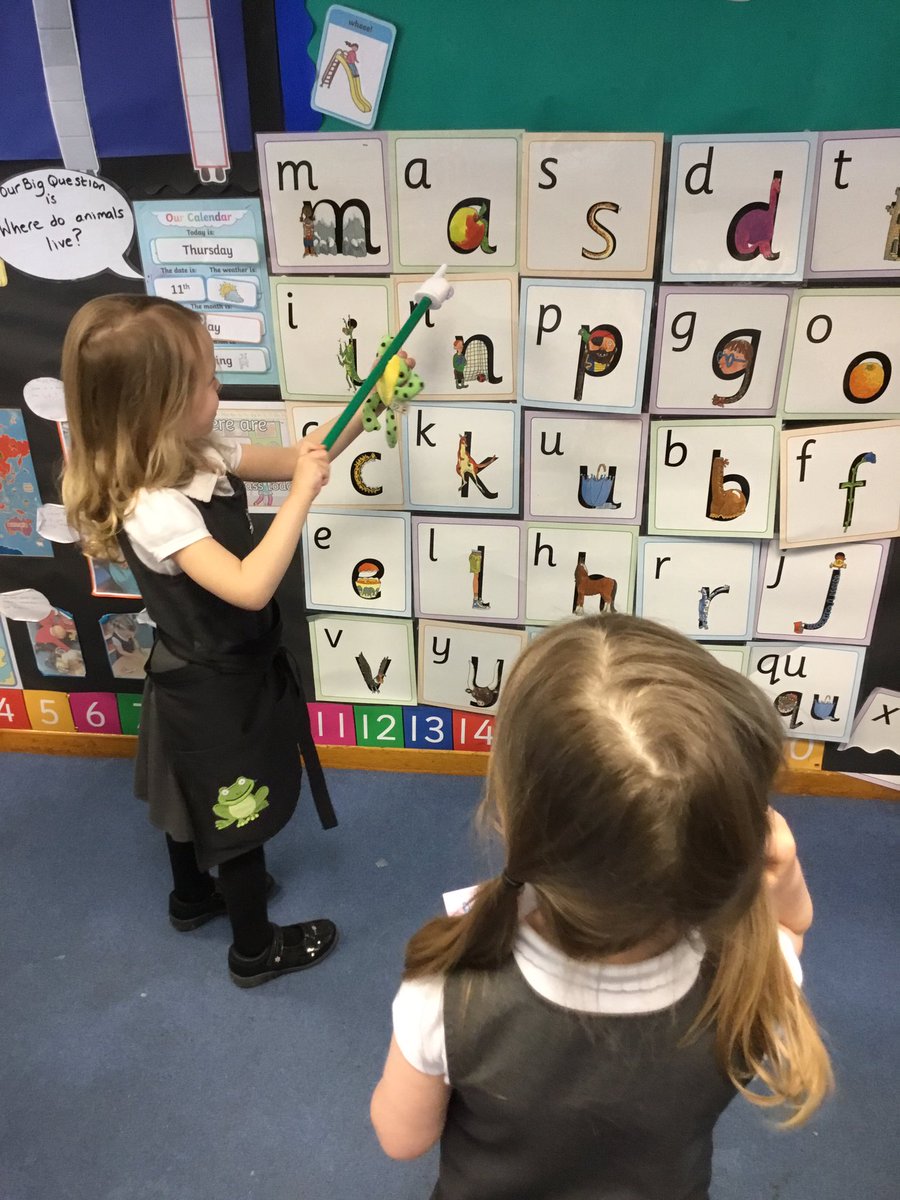 NurseryOPS's tweet photo. Look! The children love their phonics lessons so much so they teach it to their friends! #rwi #eyfsphonics #psed https://t.co/pU8YoqogmR