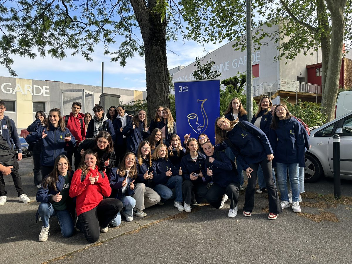 Veromorice's tweet photo. Conviés par la Région des Pays de la Loire, nous avons visionné le film de la Vie de Simone Veil https://t.co/VmSA9uxGmz