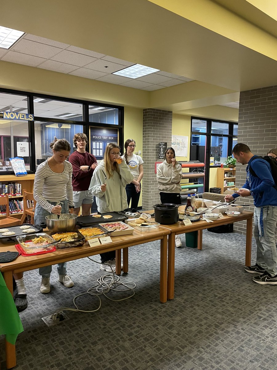 Thank You Teachers! our Teacher appreciation breakfast was a success. Thank you students and sponsors for your hard work getting this breakfast ready.