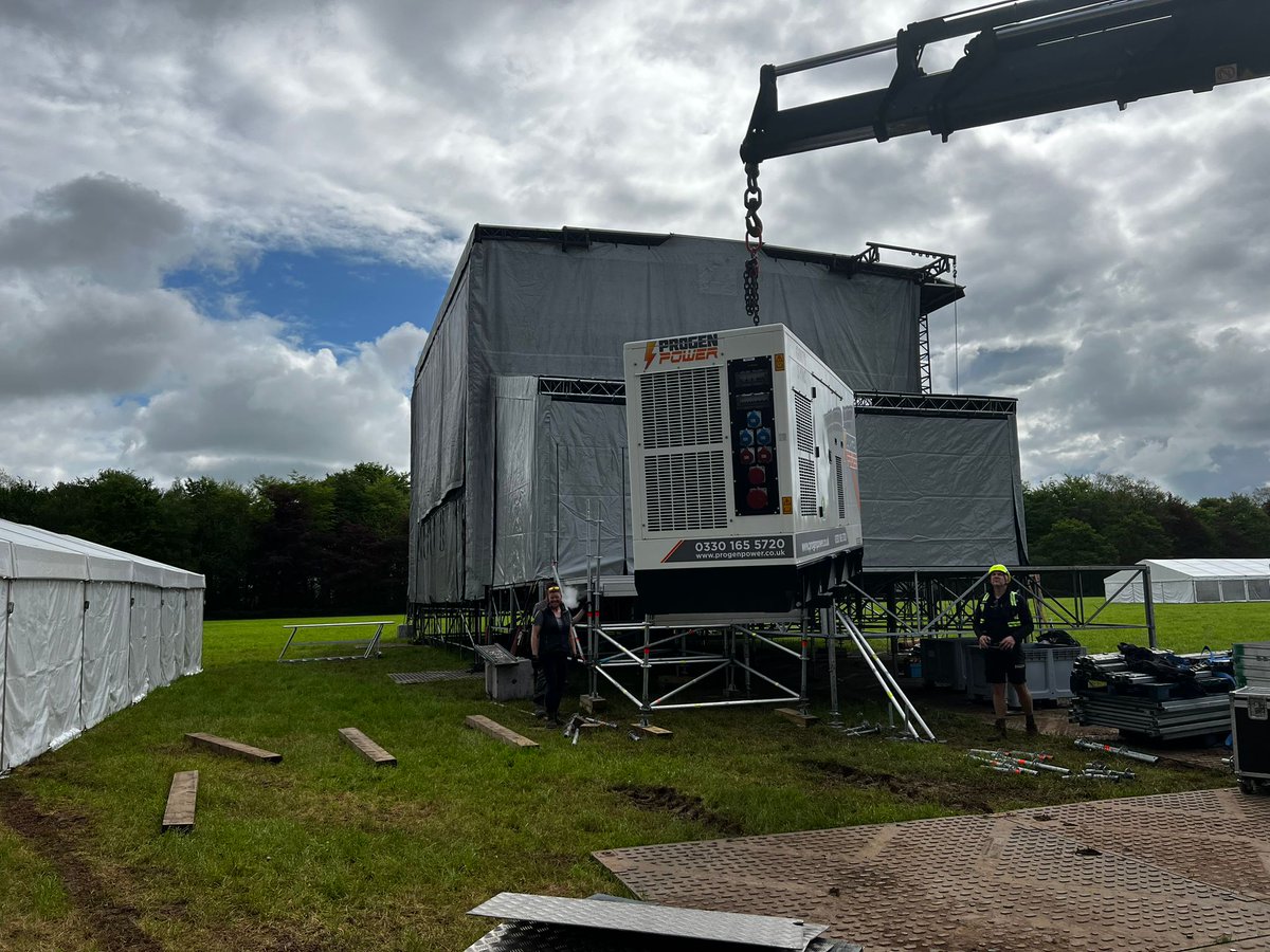 ProgenPower's tweet image. The new Hiab is a beast!!! #generatorpower #temporarypowersolutions #ukeventprofs