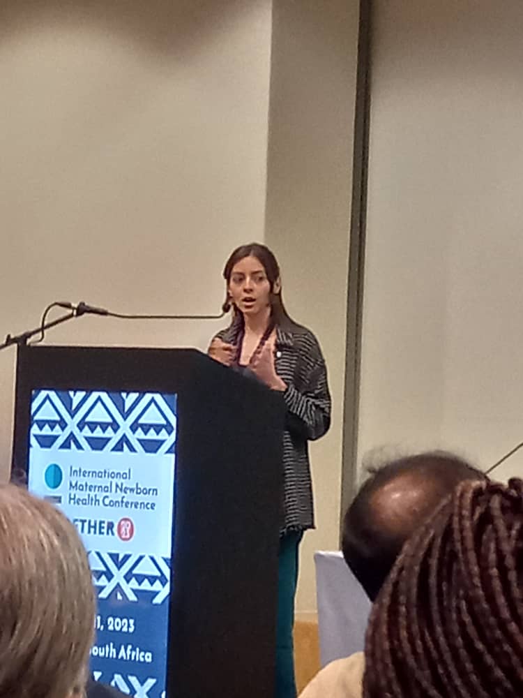 SRHgroup_ITM's tweet photo. Reflecting on  challenges of implementing the  WHO postnatal care guidelines by listening to women, families and health providers. Aline Semaan presenting her PhD research from Guinea, Tanzania and  literature. Fantastic to see the room was bursting at the seams!  @ITMantwerp https://t.co/uR7AR2F5Rn
