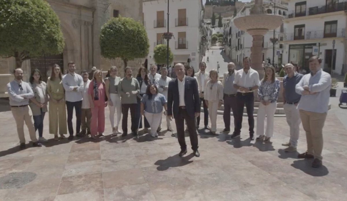 PPAntequera's tweet image. 💙📺 ¿Has visto el spot de la candidatura de #SiempreAntequera?

De tu mano, seguiremos trabajando sin descanso por #Antequera y sus ciudadanos

👉🏽Mira el enlace:
youtu.be/F1-MzdKDIBU

Por #Antequera
#SiempreAntequera