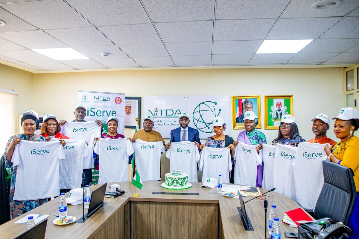 NITDANigeria's tweet photo. PHOTONEWS

As part of the ongoing efforts by the National Information Technology Development Agency (NITDA) to efficiently stay aligned with its objectives of making the Agency a High-Velocity Organisation with excellent service delivery culture, has today officially launched the 4th edition of the Agency's Service Charter and iServe Emblem "iServe - Institutionalising Excellent Service Delivery Culture in NITDA" at the Corporate Headquarters, Abuja.