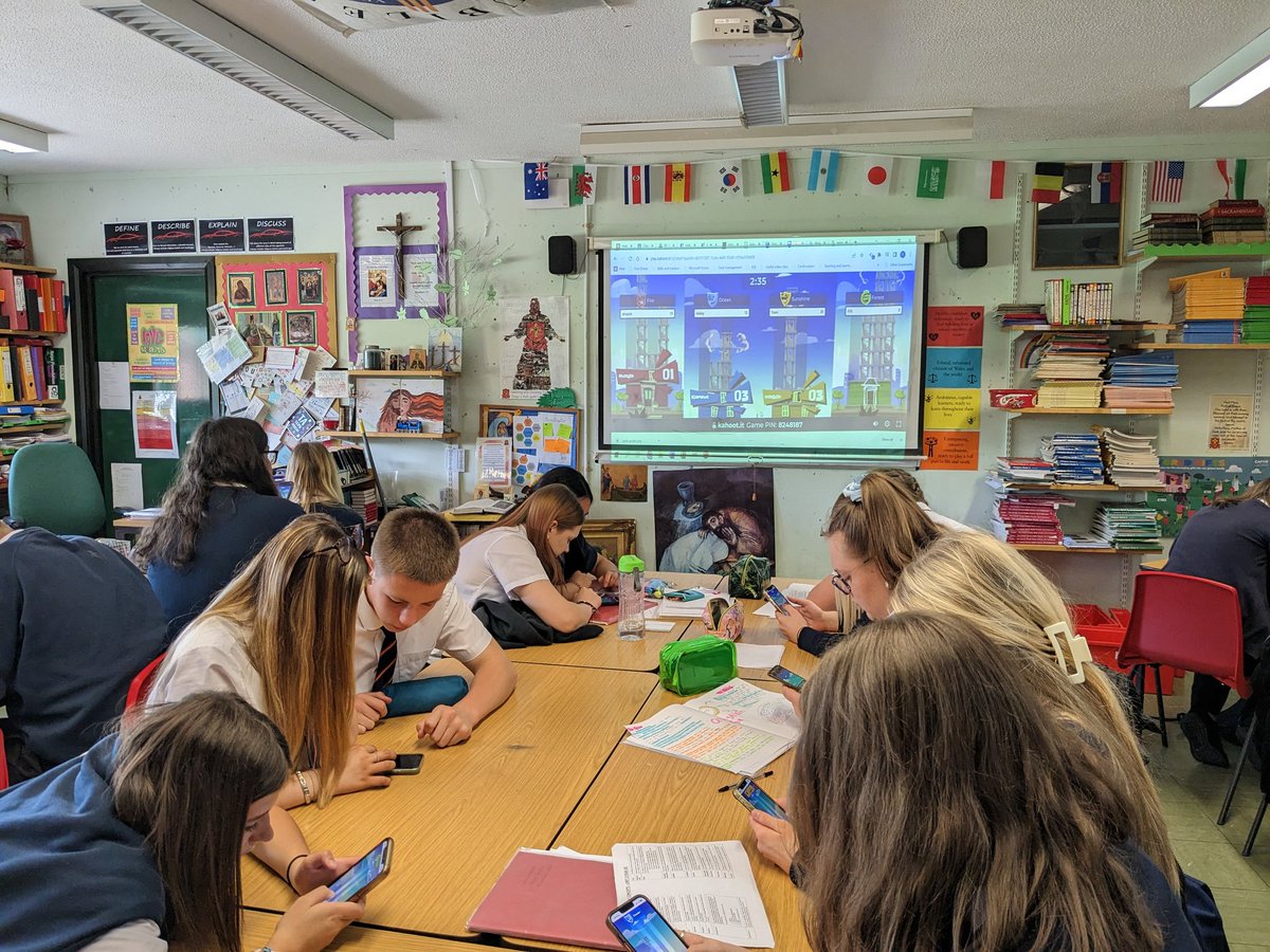 StjohnlloydRE's tweet photo. Taking a revision "break" 😉 with @kahoot - key words and concepts meet tower building and teamwork! https://t.co/5npUTVyaL0