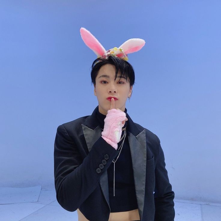 BINNIE •°MOON 🌙🕊 tweet media