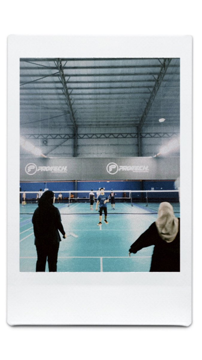IzzatiRose's tweet photo. Lately ni memang lesu jaa badan tau .. lepas tu tiba-tiba pula terus main badminton memang terkezut badan aiolls🤣😂..

Memperkenalkan barisan athlete kita @IraNazhirah cikpiaw dan Amar 🤭🤣 https://t.co/KFZCCR1FAo