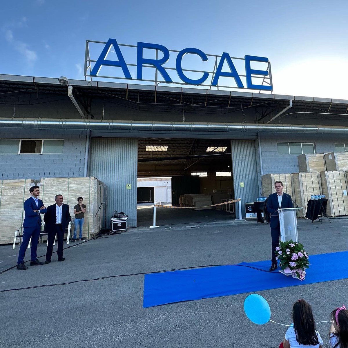 rogerxativa's tweet photo. 🏭 La creació d'activitat econòmica i d'ocupació sempre és una bona notícia. La ciutat necessita comptar amb l’impuls econòmic del sector industrial. Arcae genera ocupació per a més 50 famílies, apostant per una producció de qualitat i sostenible. Molt bona sort! https://t.co/Rb18MVrFVw