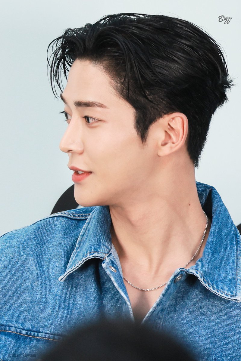 lesgerit_'s tweet photo. I just read these lines today "very few ppl have attractive side profiles" seokwoo is one of them https://t.co/mFUCMY6jKB