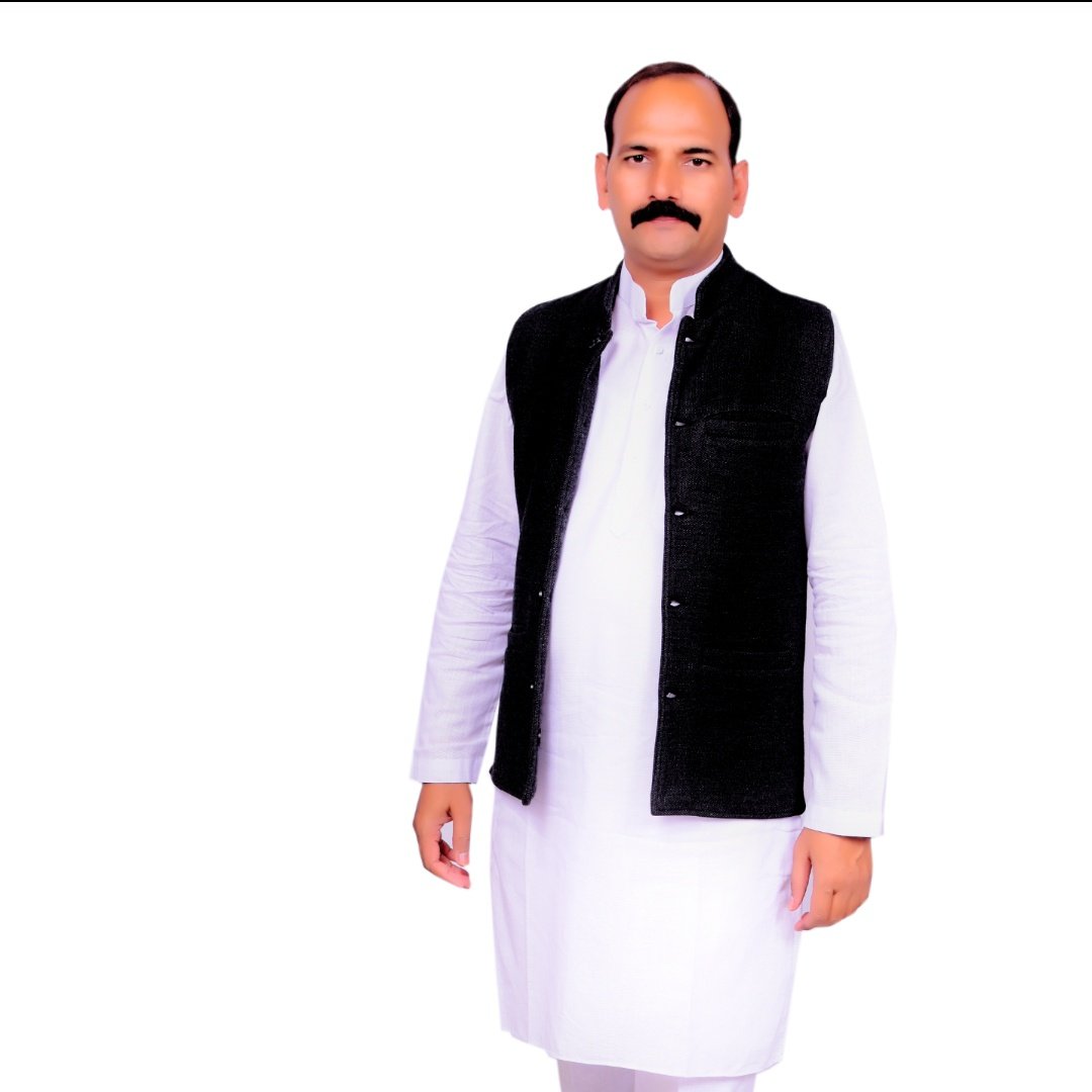 Sunilpalrup's tweet photo. #NewProfilePic https://t.co/r3fnP2I1xJ