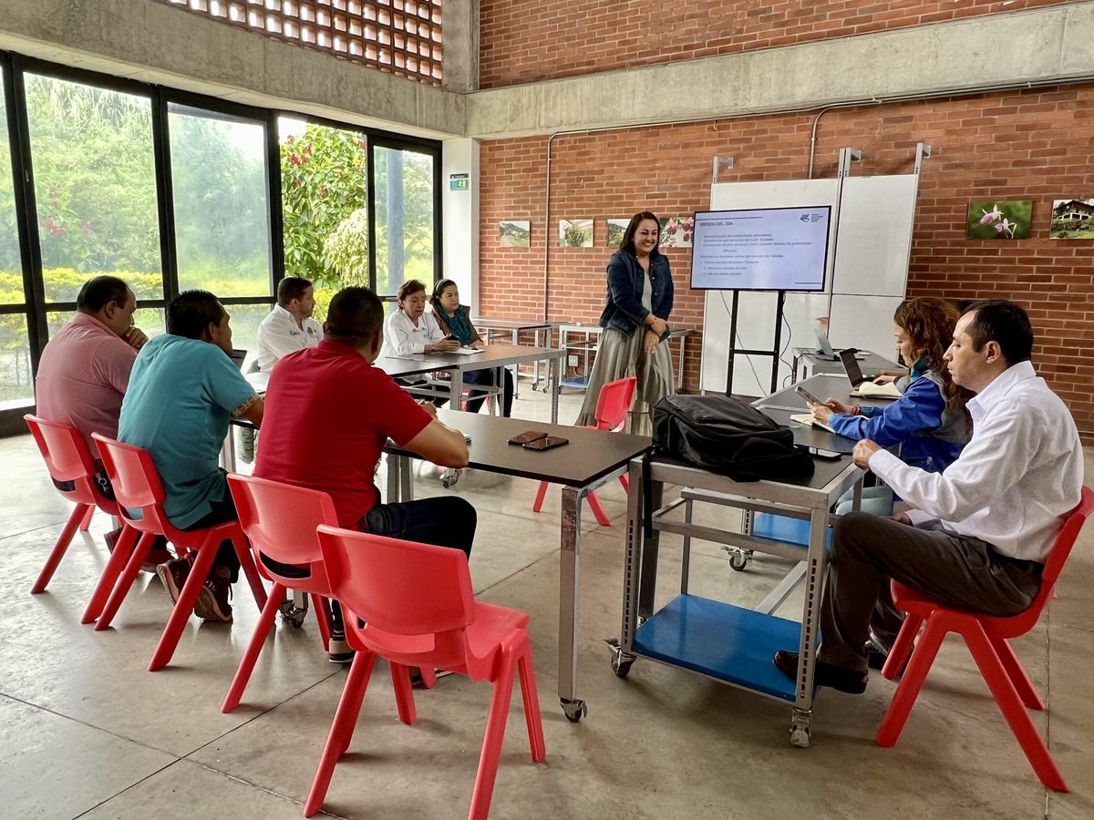 cueesuroeste's tweet photo. #AEstaHora ⚠️👩🏻💻Empezamos con jornada de la junta asesora en el municipio de Támesis. 🤝🏻 Articuladamente, seguimos trabajando en beneficio de nuestra subregión. 💙
#CUEESueroeste #Támesis #Subregion https://t.co/4S0ZC3zmcf