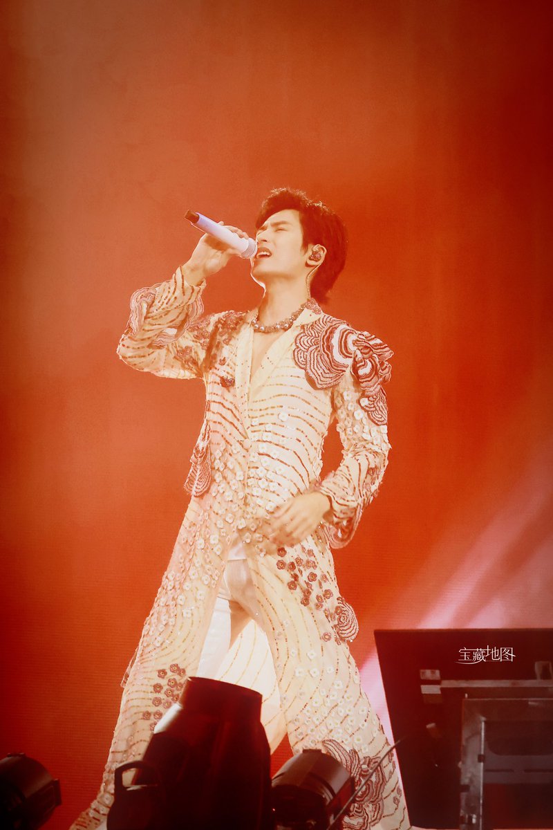HourlyZhangZH's tweet photo. Happy Birthday #ZhangZhehan 💙

#ZhangZhehanBangkokConcert 
#ZhangZhehanBKKconcertDay2

Cr 张哲瀚·宝藏地图1568
https://t.co/4TB7MBRTFH https://t.co/MeVMsR35xS
