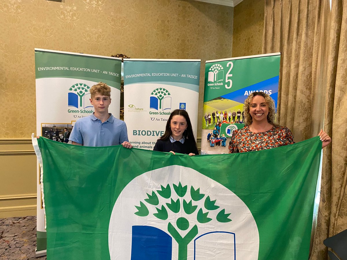 DoonahaSchool's tweet photo. Congratulations to our green school’s committee and Ms O’Connell on the latest green flag for our school. Well done everyone and an extra well done on our Regional Award 🙌 Maith Sibh! ⁦@GreenSchoolsIre⁩ https://t.co/3geysqyX0h