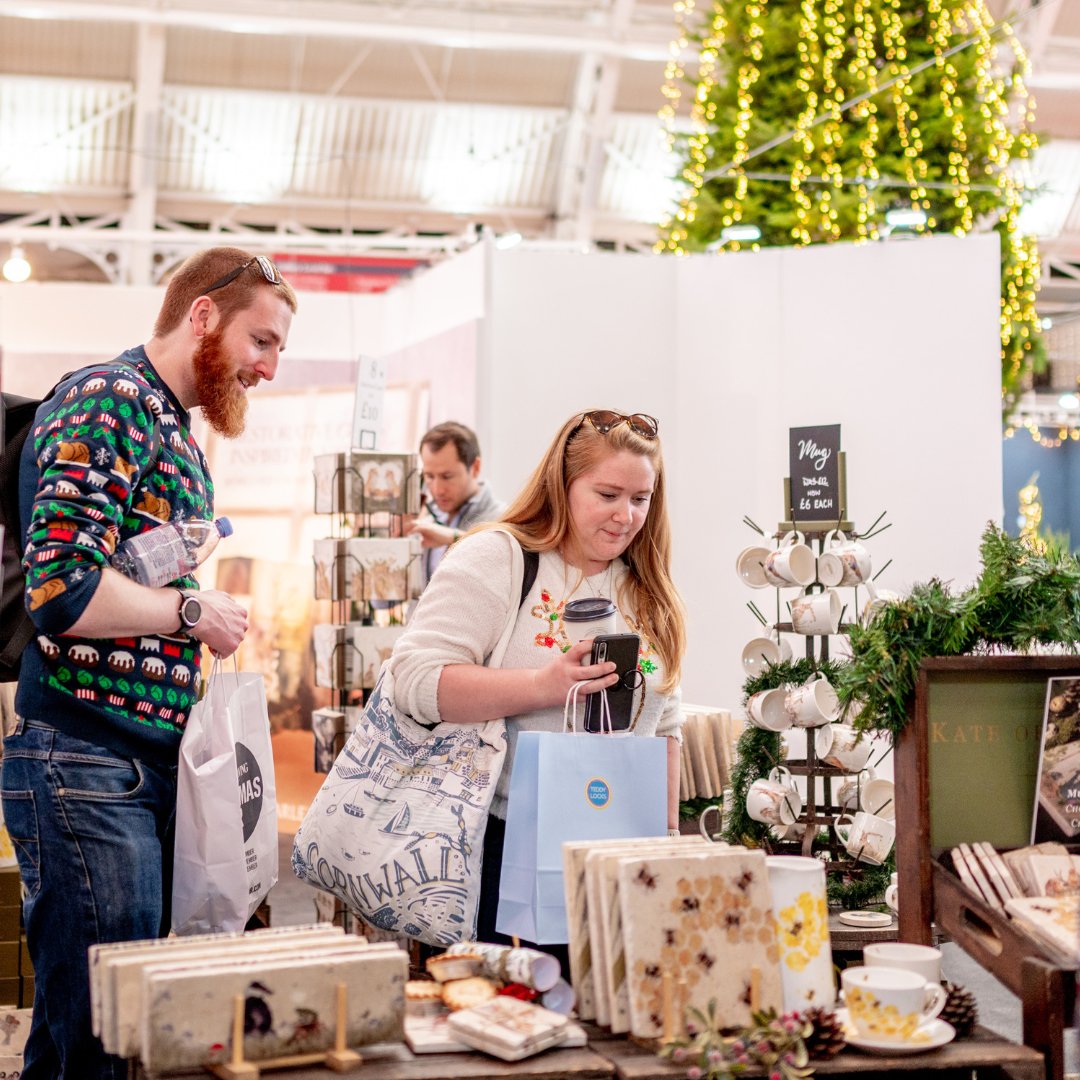 Country Living Christmas Fairs tweet media