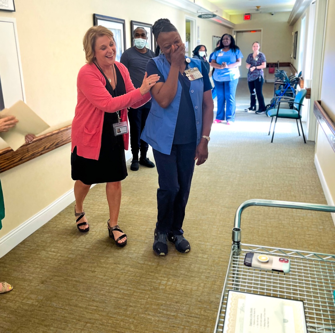 StillHopes's tweet photo. We are so excited to introduce Eva Glover, our May #EmployeeoftheMonth ! Eva has served our Rose Gardens memory support neighborhood for over 23 wonderful years. We are so happy she is a part of the #StillHopes family. Congratulations, Eva! #StillHopesSpotlight https://t.co/fmu2Auhtxl