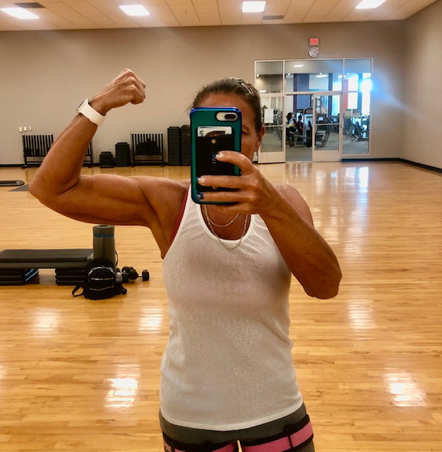 sunni_daizeFL's tweet photo. Done with my gym work out....anyone want to do cardio with me 👿🔥😛#milf #tampa #hotwife #onlyfans_girl #fsbm #boobs #Men #women #UpsideDownPineapple https://t.co/8bDblnF4kd