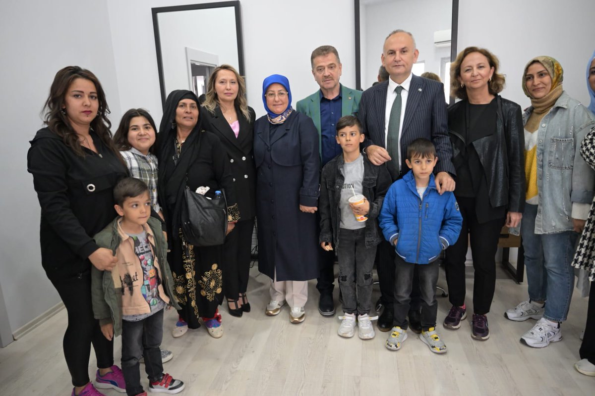 tcgaziosmanpasa's tweet photo. Aile ve Sosyal Hizmetler Bakanlığı himayelerinde oluşturulan SODAM Projesi kapsamında ilçemize kazandırdığımız merkezin faaliyetlerini Kaymakamımız İskender Yönden ve Belediye Başkanı Hasan Tahsin Usta yerinde inceledi. https://t.co/DYxnAk9K6l