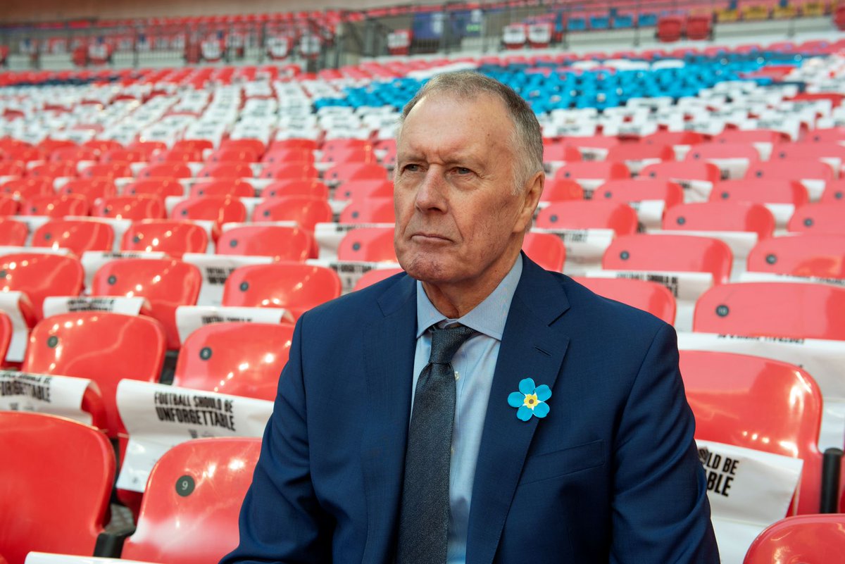 Sir Geoff Hurst (@thegeoffhurst) on Twitter photo I’m supporting <a href="/alzheimerssoc/">Alzheimer's Society</a> #ForgetMeNotAppeal and wearing my badge with great pride for my '66 teammates.
Who will you wear yours for?
Get a badge today and show your support by visiting Alzheimers.org.uk/fmnashare I’m supporting <a href="/alzheimerssoc/">Alzheimer's Society</a> #ForgetMeNotAppeal and wearing my badge with great pride for my '66 teammates.
Who will you wear yours for?
Get a badge today and show your support by visiting Alzheimers.org.uk/fmnashare