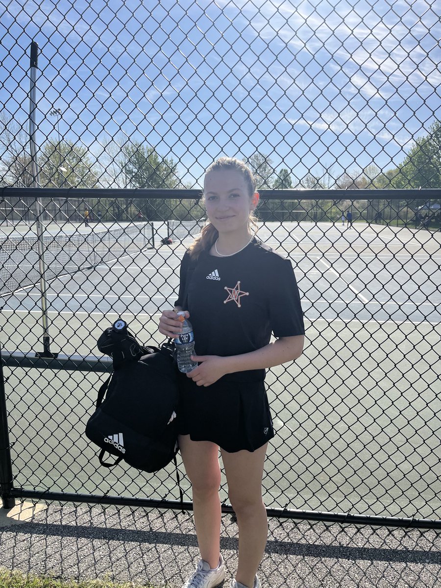 Congratulations to Rosie Fahr on her first round victory at the D1 Tennis Sectional at Solon this morning!