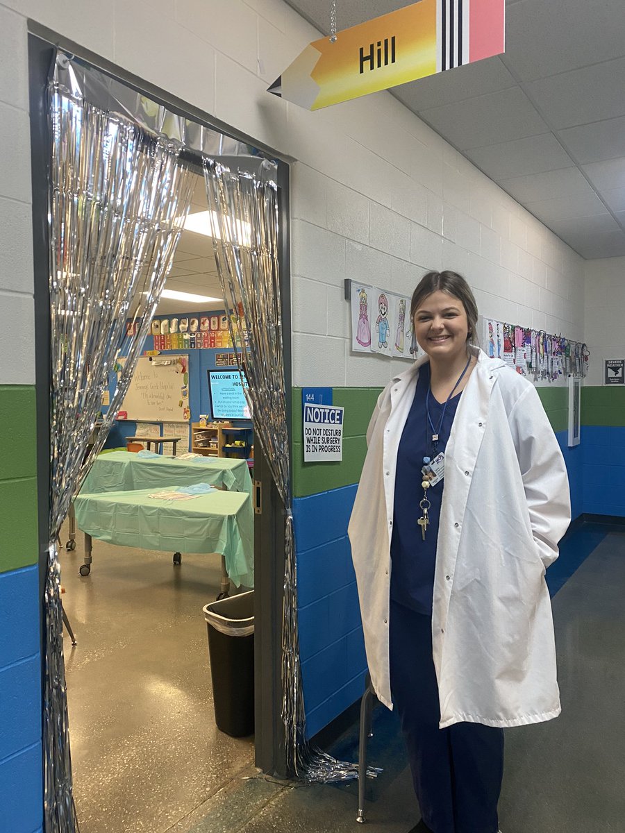 MsHill_2019's tweet photo. Welcome to Jennings Creek Hospital! 🚨  @Jennings_Creek https://t.co/msw6ngpMmw