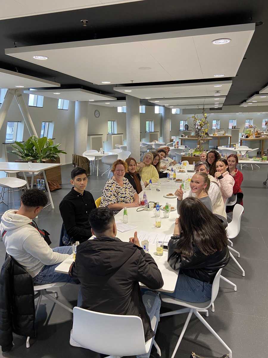 Geslaagde avond in het gemeentehuis. Waar jongeren in gesprek gingen met raadsleden over een mogelijke jongerenadviesraad. Wordt zeker vervolgd!
#raadhbg #hardenberg