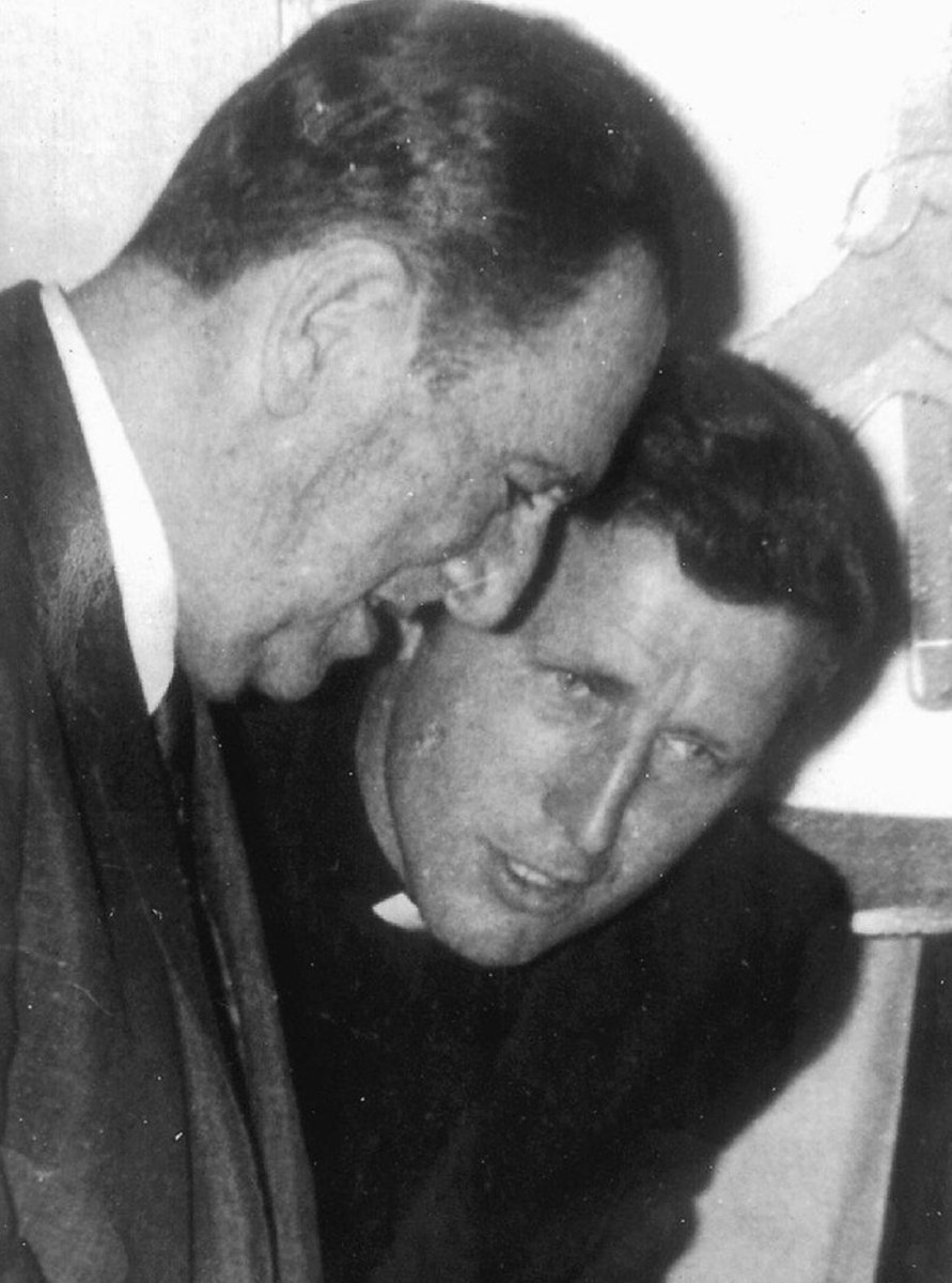 “Son pequeño-burgueses intelectuales que aprenden la revolución en un libro y no en la realidad, juegan con el pueblo! Le quitaron la alegría tremenda de experimentar a Perón presidente! Un error tremendo de la burocracia montonera. Quién mató a Rucci? Los montoneros!” P Mugica.