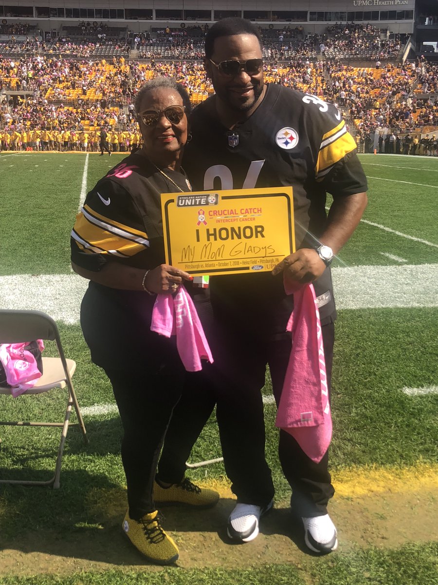 'Research is the reason I still have my biggest fan'- @JeromeBettis36 Jerome's mother Gladys was diagnosed with breast cancer in 2014.💗 “I never felt alone.” They're proud supporters of the @BCRFcure. We will honor the incredible #mothers like Gladys this #mothersday ✨